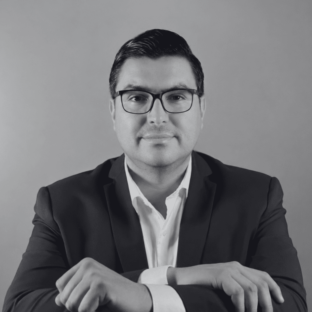 Jován Naranjo — instructor de ventas consultivas para instituciones educativas